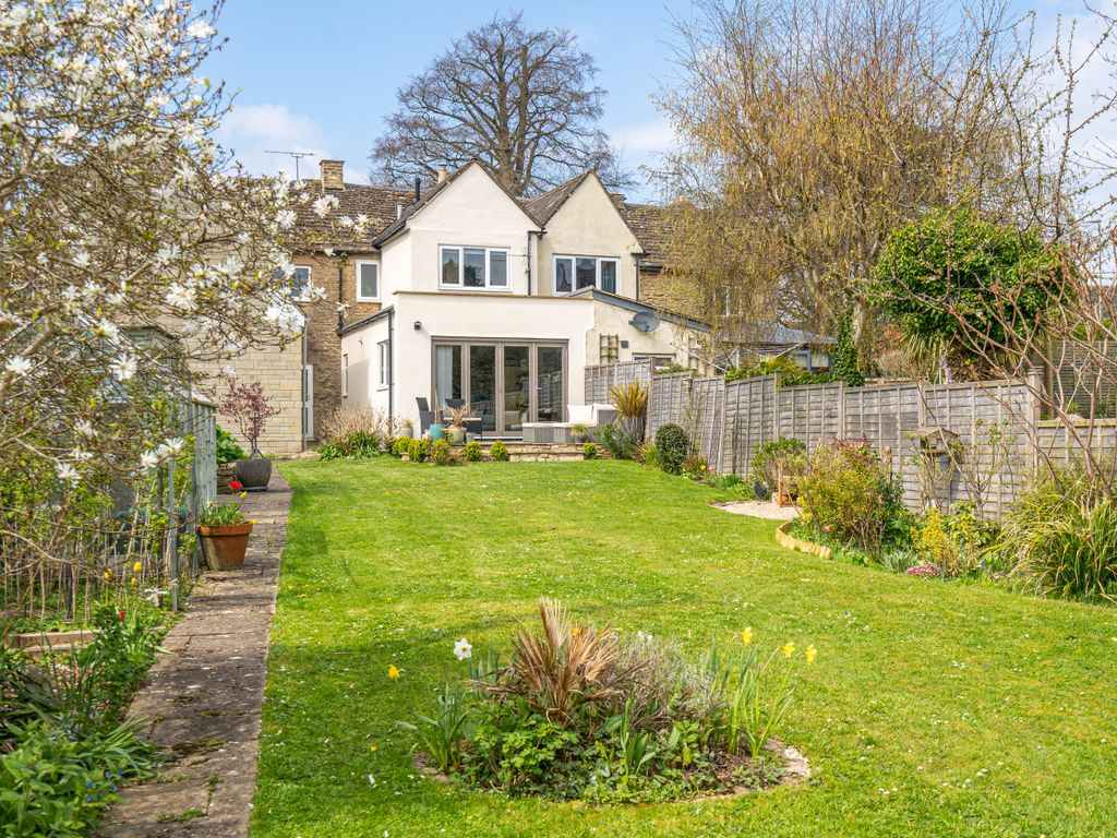2 bed terraced house for sale in London Road, Tetbury GL8 Zoopla