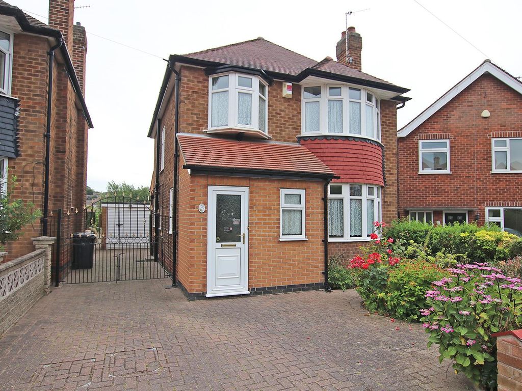 3 bed detached house for sale in Lynton Gardens, Arnold, Nottingham NG5