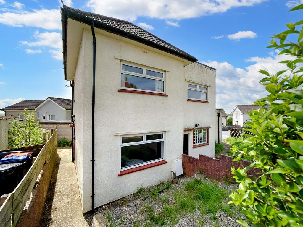 3 bed semidetached house for sale in Cumberland Road, Hensingham