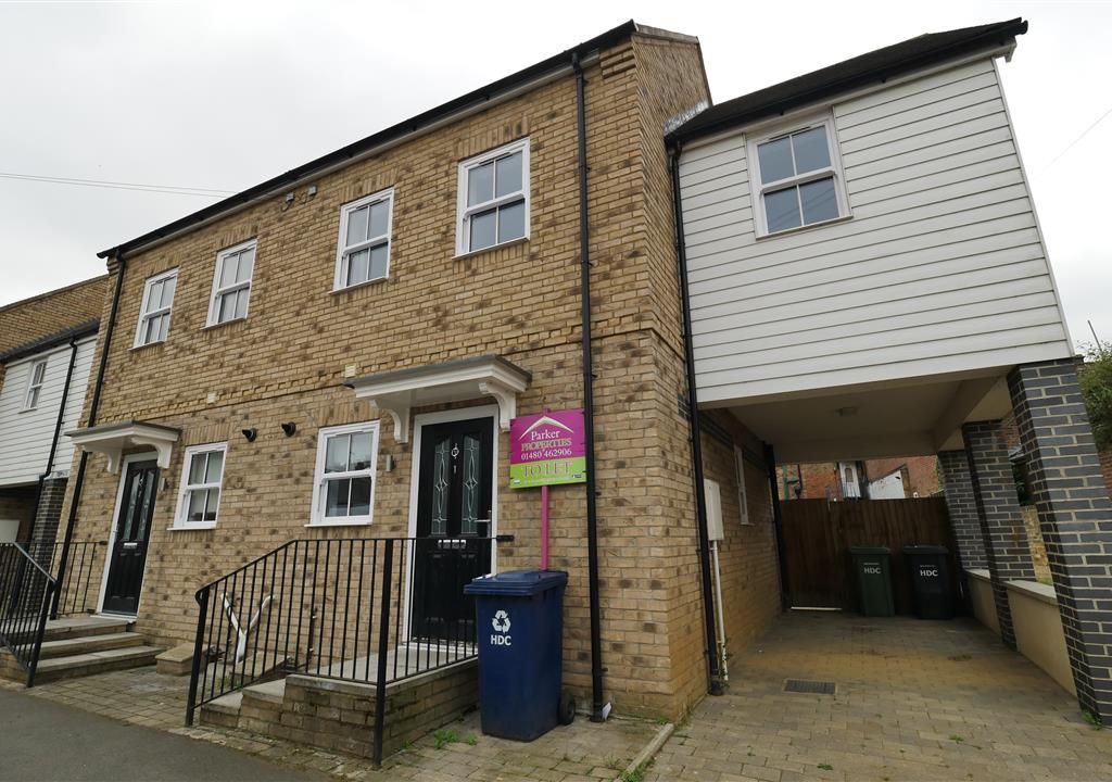 4 bed end terrace house to rent in Little Whyte, Ramsey, Huntingdon