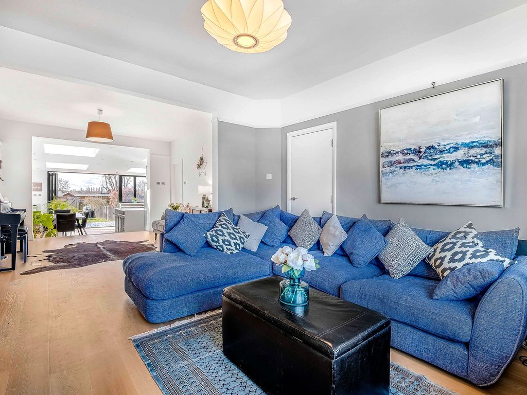 4 bed terraced house for sale in Eastway, Cannon Hill SM4 Zoopla