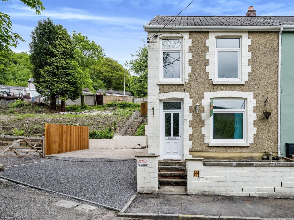 3 bed end terrace house for sale in Bryn Terrace, Melincourt, Neath