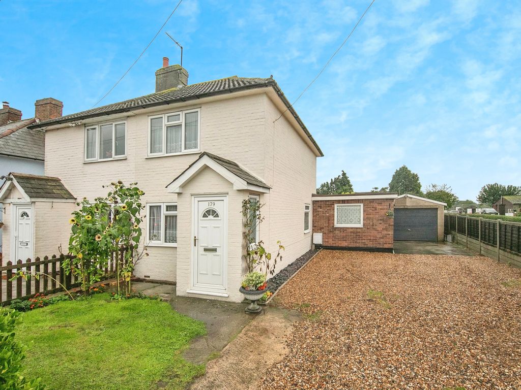 3 bed semidetached house for sale in London Road, Stanway, Colchester