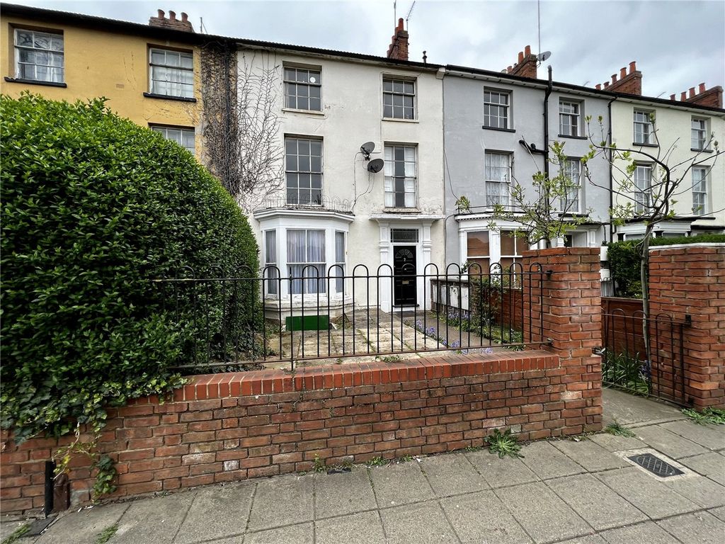 Royal Terrace, Barrack Road, Northampton, Northamptonshire NN1  