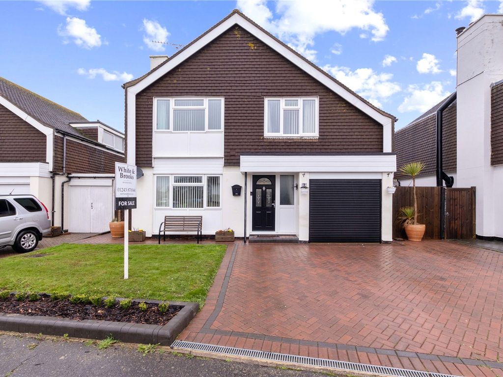 4 bed detached house for sale in Caledon Avenue, Felpham, West Sussex