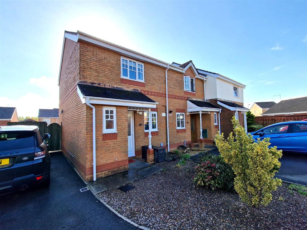 2 bed end terrace house for sale in Banc Gwyn, Bridgend CF31 Zoopla