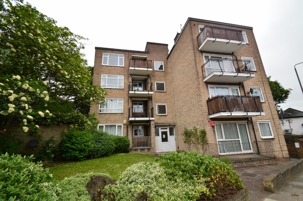 2 bed flat for sale in Plumstead Common Road, London SE18 Zoopla
