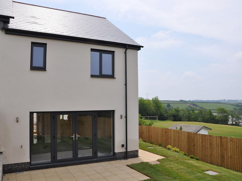 2 bed end terrace house to rent in Kenwyn Heights, Shortlanesend TR4, £