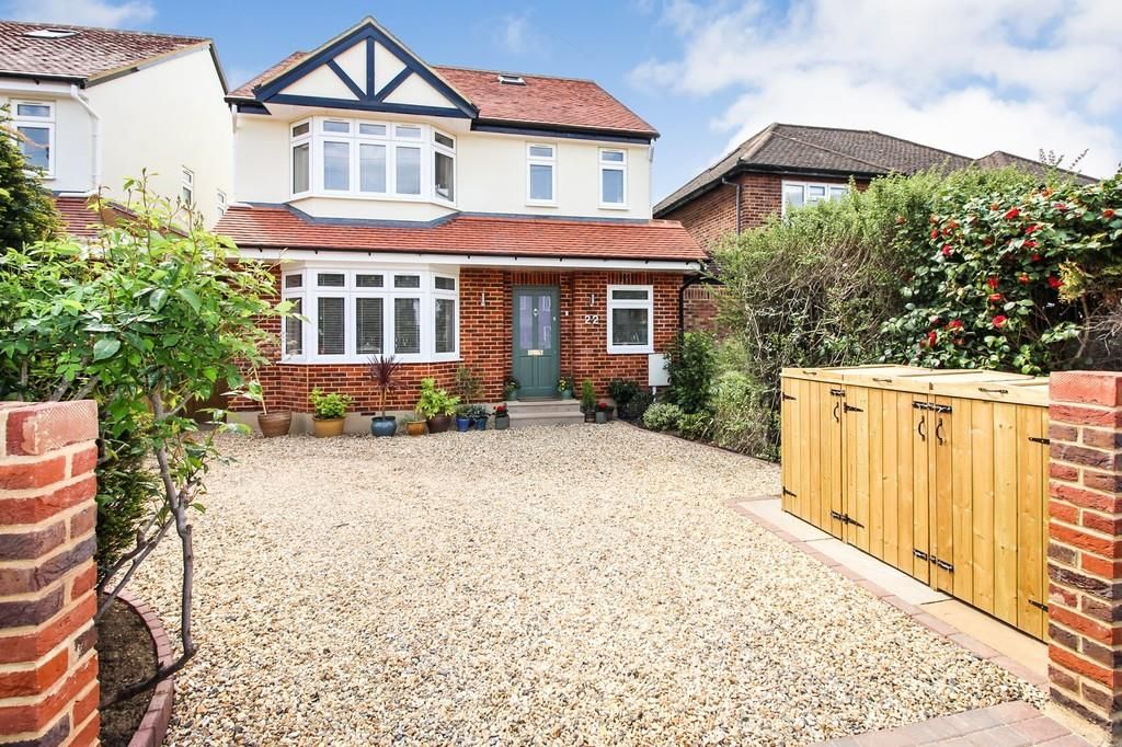 4 bed detached house for sale in Broadfields, East Molesey KT8 Zoopla