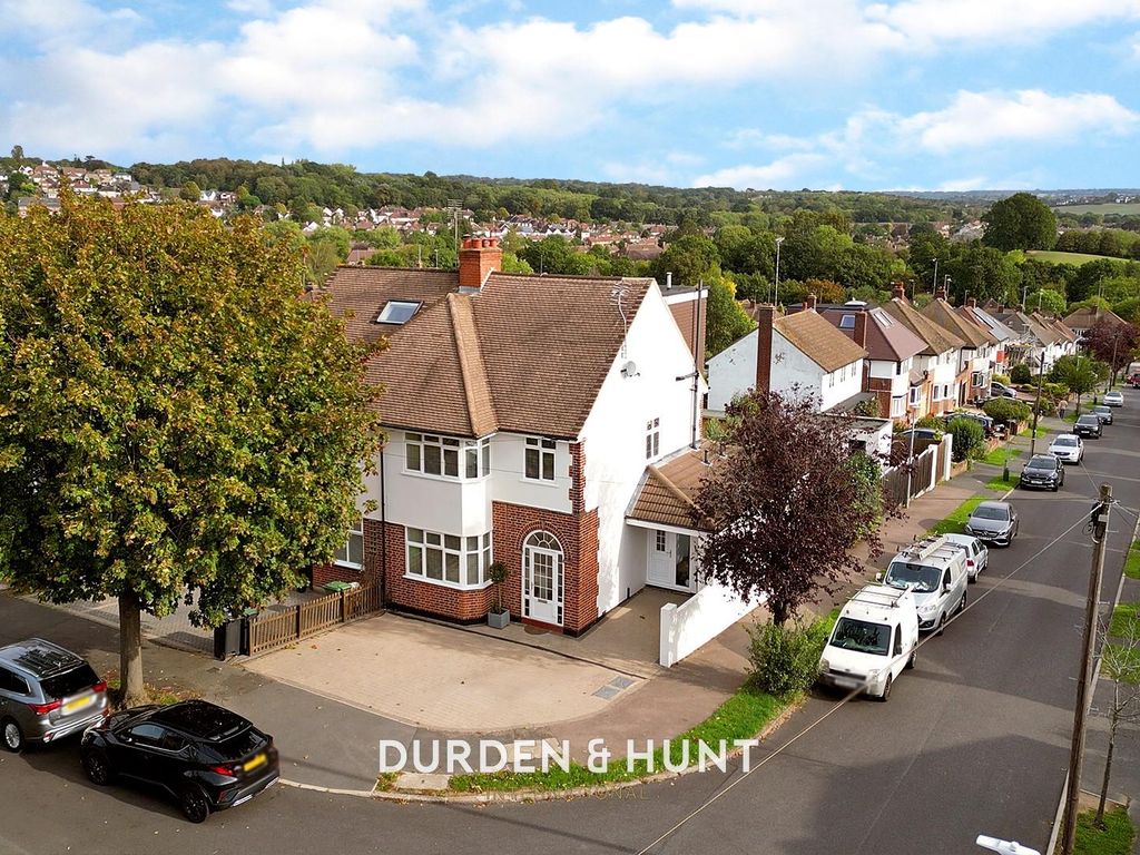 4 bed semidetached house for sale in Hilltop, Loughton IG10, £950,000