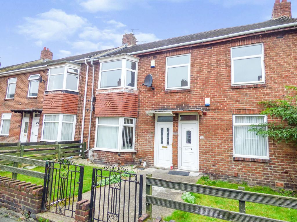 2 bed flat for sale in Baker Gardens, Dunston, Gateshead NE11 Zoopla