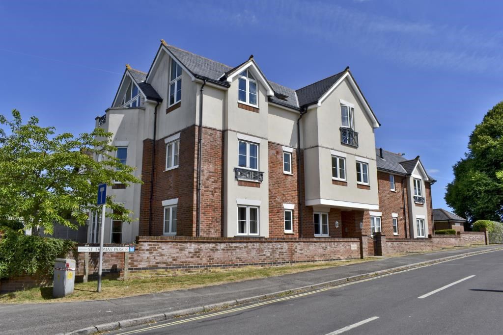 2 bed flat for sale in St Thomas Park, Lymington SO41, £395,000 Zoopla