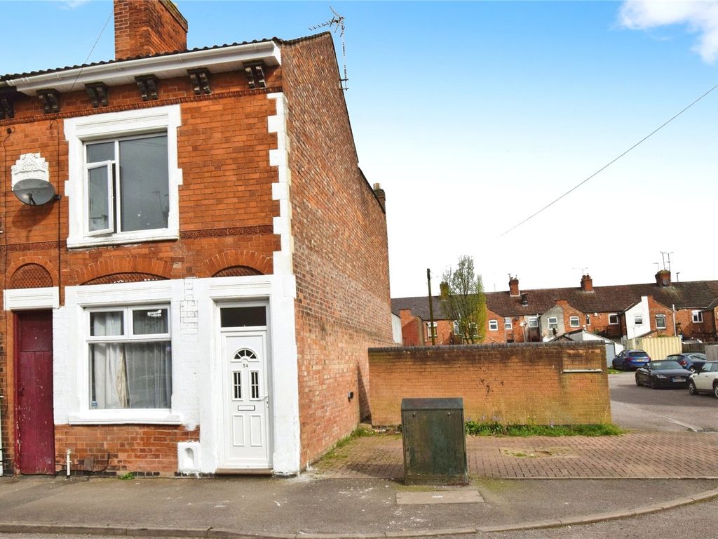 2 bed end terrace house for sale in Bassett Street, Wigston LE18, £