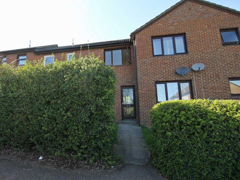 Studio to rent in Norrington, Two Mile Ash, Milton Keynes MK8, £725 pcm