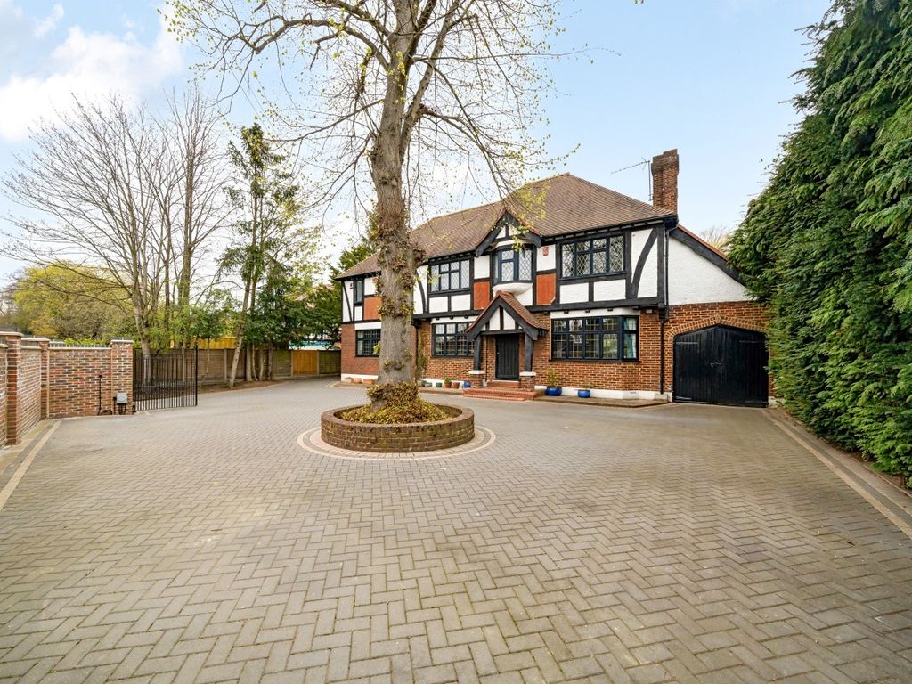 6 bed detached house for sale in Leesons Hill, Chislehurst BR7, £