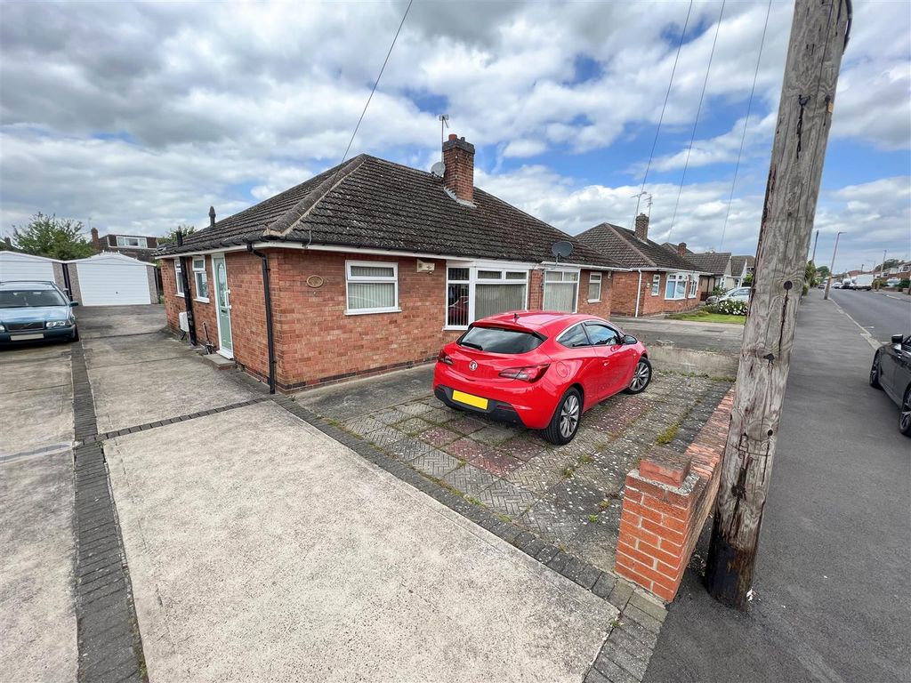 2 bed semidetached bungalow for sale in Grenville Road, Balby