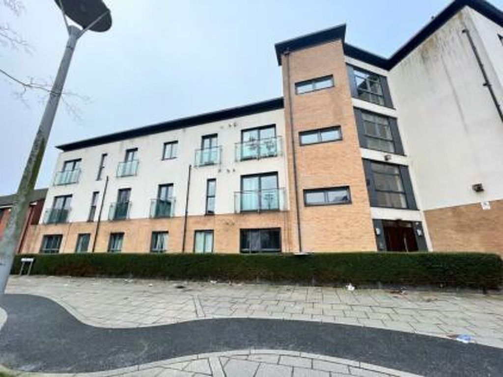 2 bed flat for sale in Duke Street, Salford M7, £150,000 Zoopla