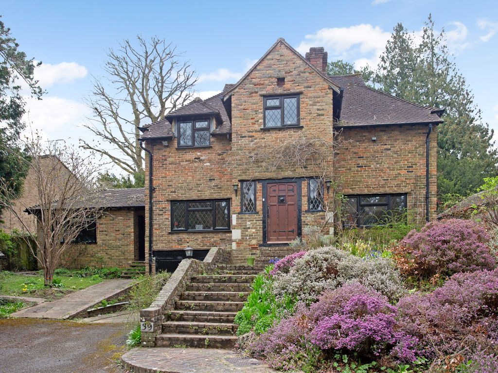 4 bed detached house for sale in Harestone Hill, Caterham CR3, £900,000