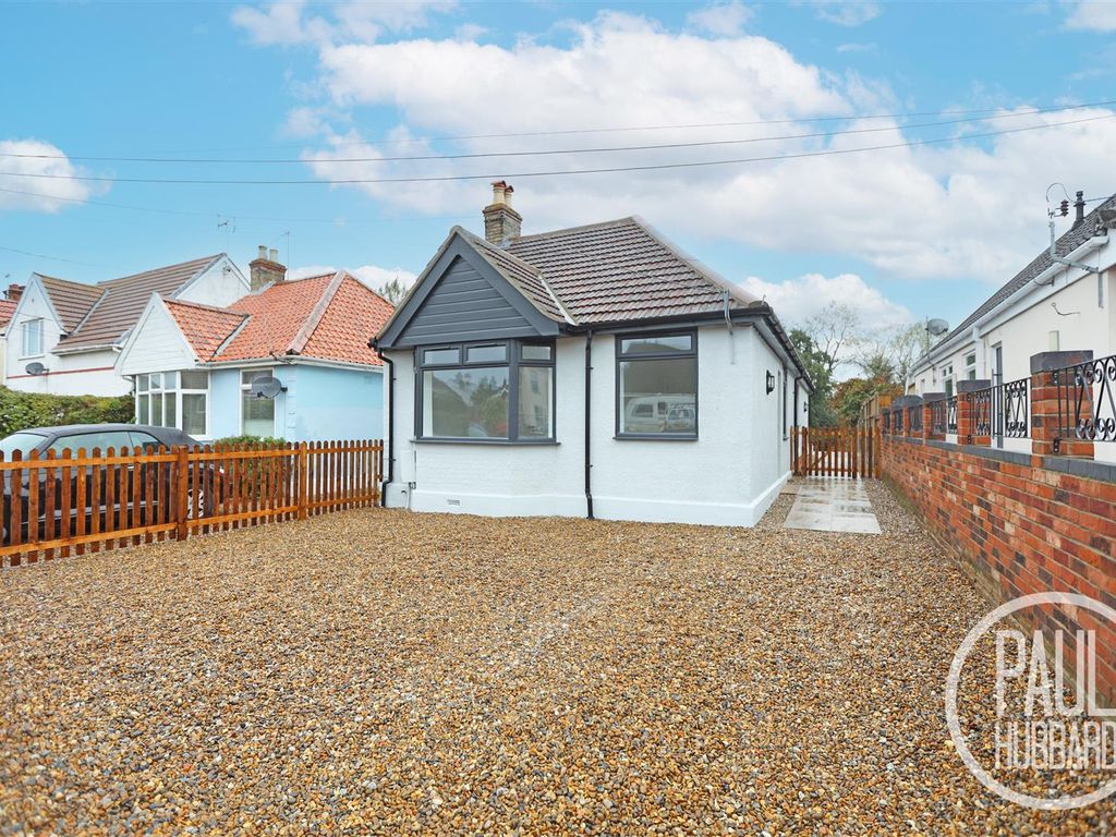 3 bed detached bungalow for sale in Stradbroke Road, Pakefield NR33, £