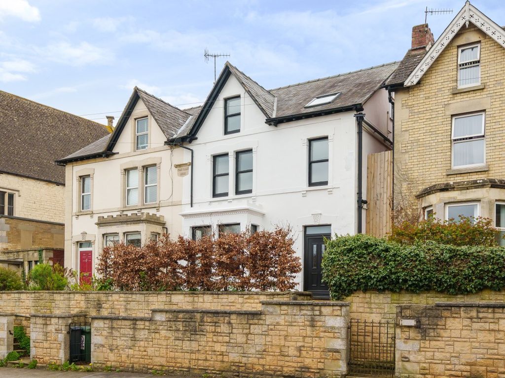 4 bed semidetached house for sale in Bath Road, Nailsworth, Stroud GL6