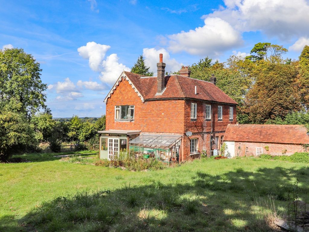 4 bed farmhouse for sale in London Road, Hurst Green TN19 Zoopla