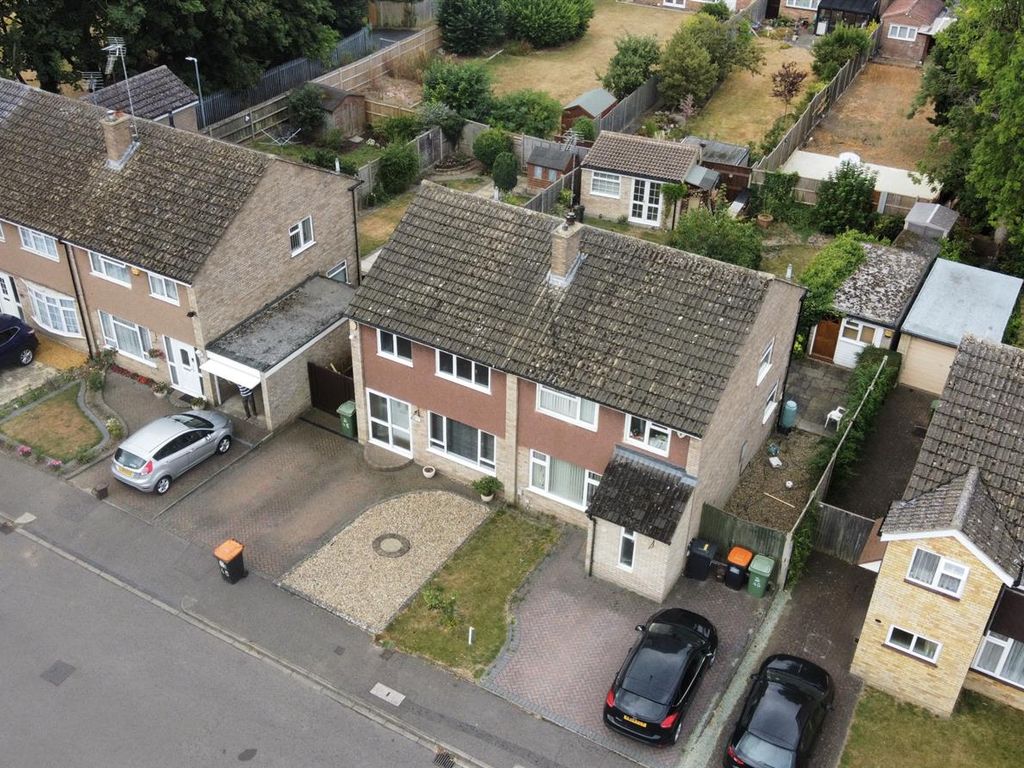 3 bed semidetached house for sale in Apollo Close, Dunstable LU5 Zoopla