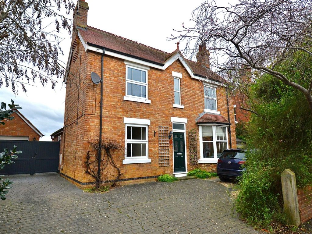 5 bed detached house for sale in Badsey Fields Lane, Badsey, Evesham