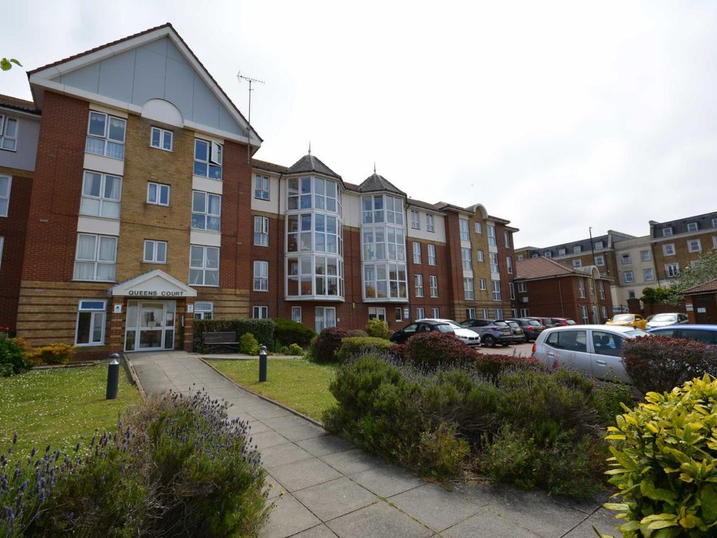1 bed terraced house for sale in Queens Parade, Cliftonville, Margate