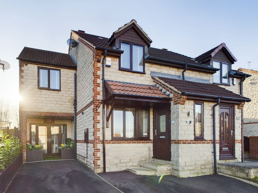 4 bed semidetached house for sale in Berry Edge Close, Conisbrough