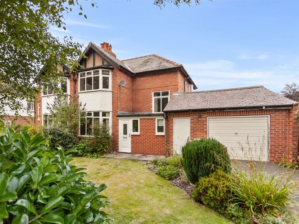 3 bed semidetached house for sale in St. Clements Road South