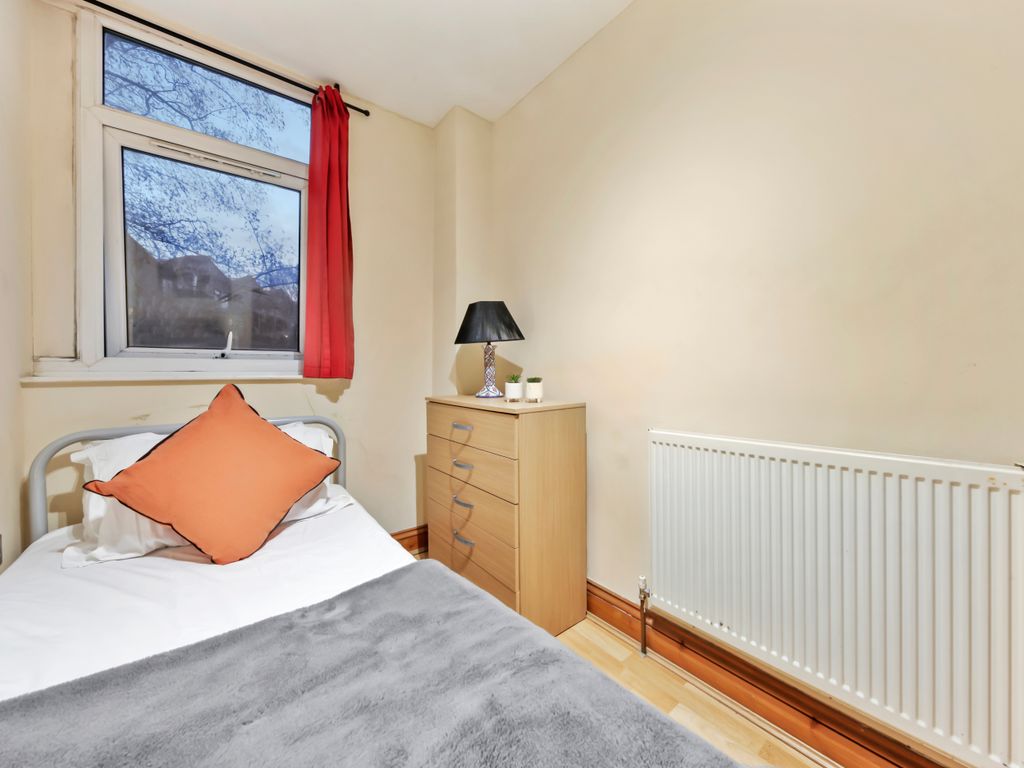 Room to rent in Chippenham Road, London W9, £1,200 pcm Zoopla