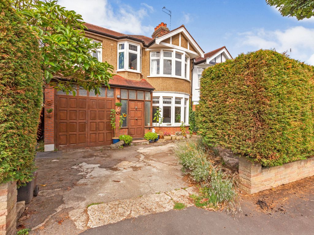 4 bed semidetached house for sale in Queen Elizabeths Drive, London