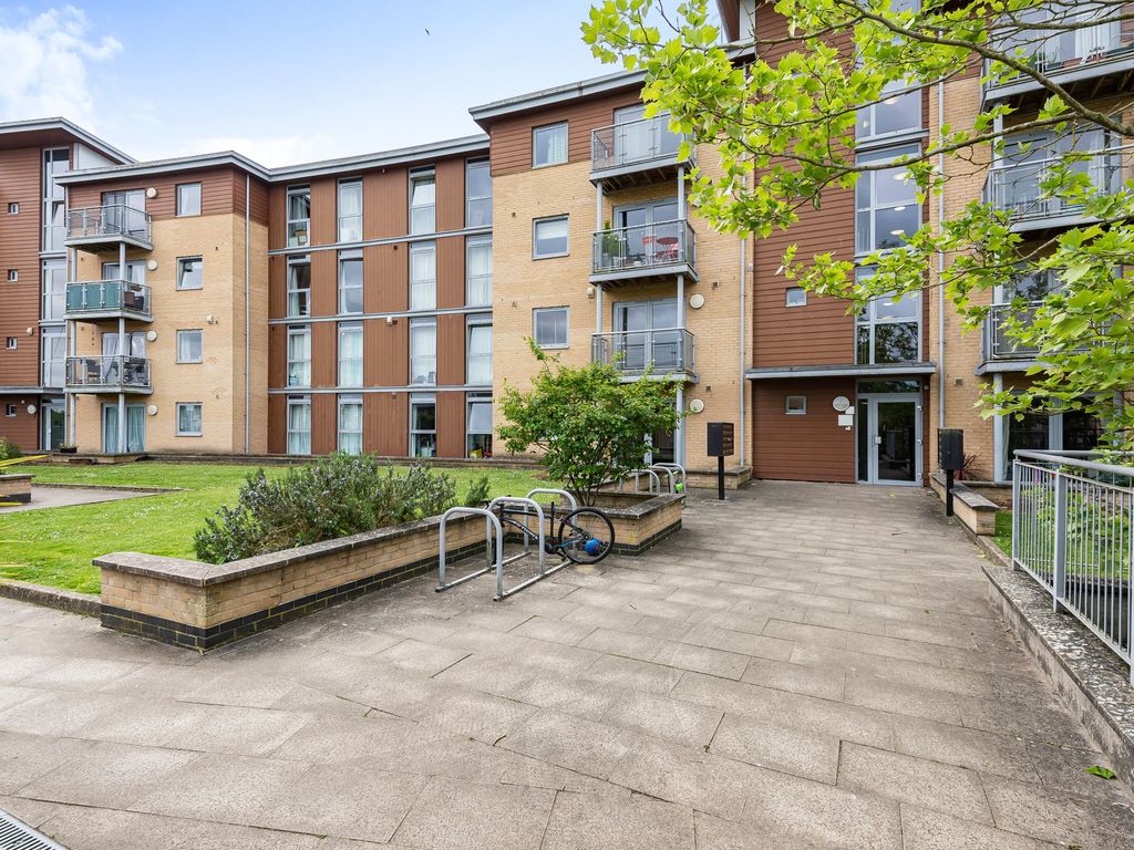 2 bed flat for sale in Kelvin Gate, Bracknell RG12 Zoopla