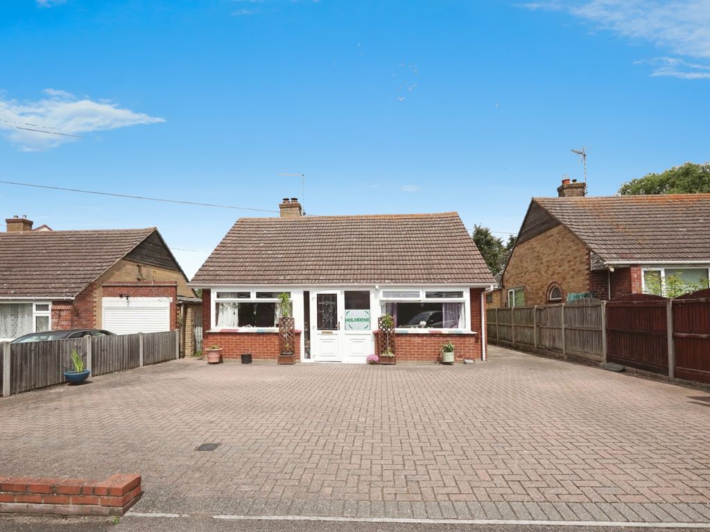 3 bed bungalow for sale in Priory Lane, Herne Bay CT6, £475,000 Zoopla