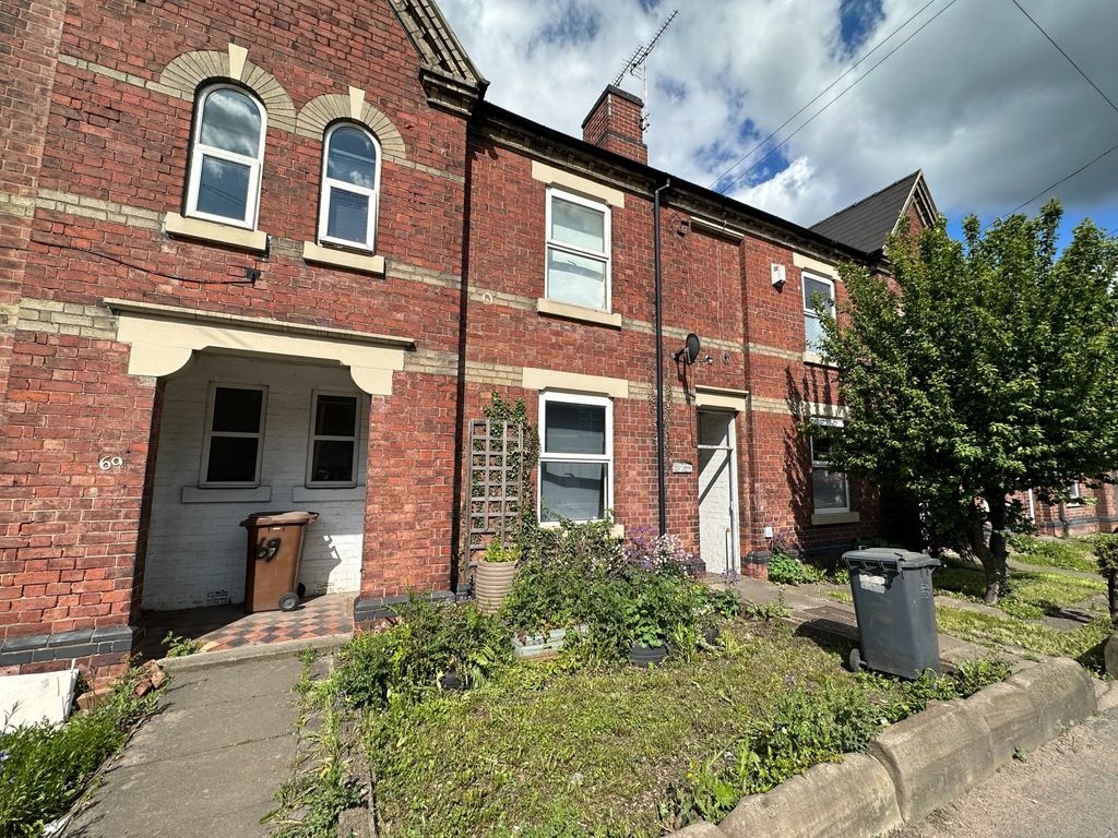 2 bed terraced house to rent in Shobnall Road, BurtonOnTrent DE14