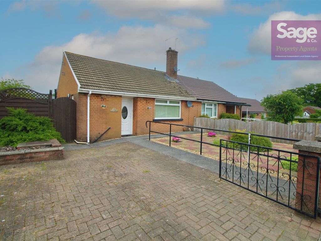 1 bed semidetached bungalow for sale in Golf Road, New Inn, Pontypool