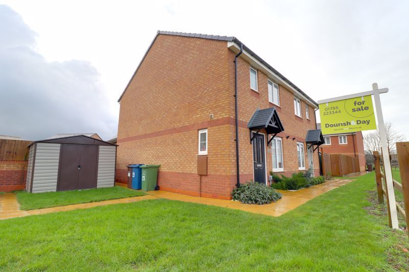 3 bed semidetached house for sale in Harrow Place, Marston Grange