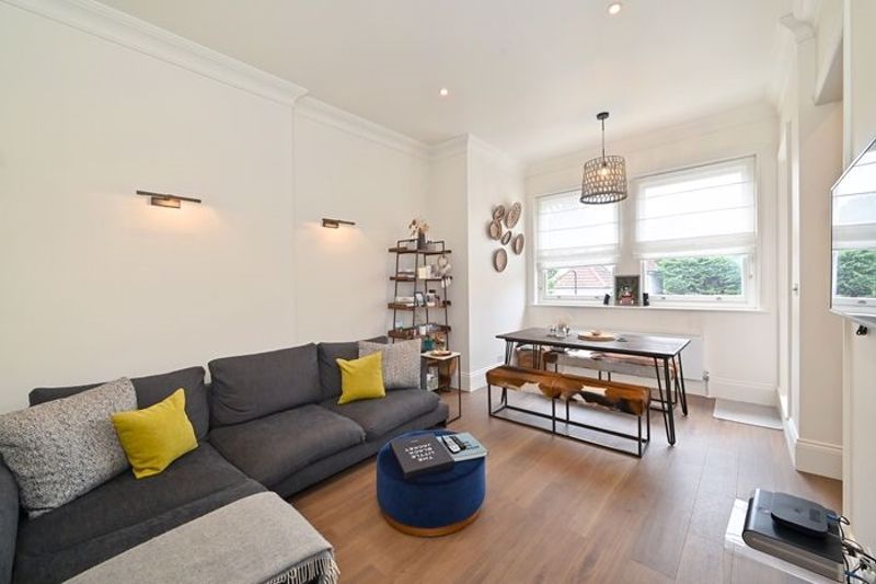 1 bed flat to rent in Crediton Hill, London NW6, £2,297 pcm Zoopla