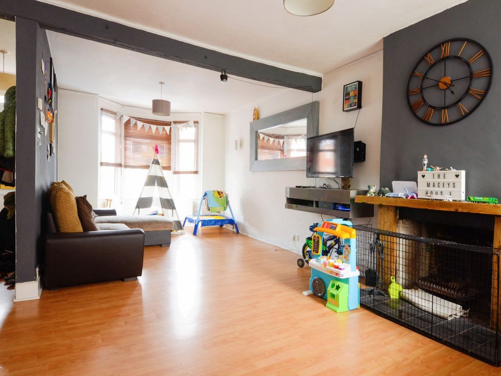 3 bed terraced house for sale in Parkgate Road, Watford WD24 Zoopla