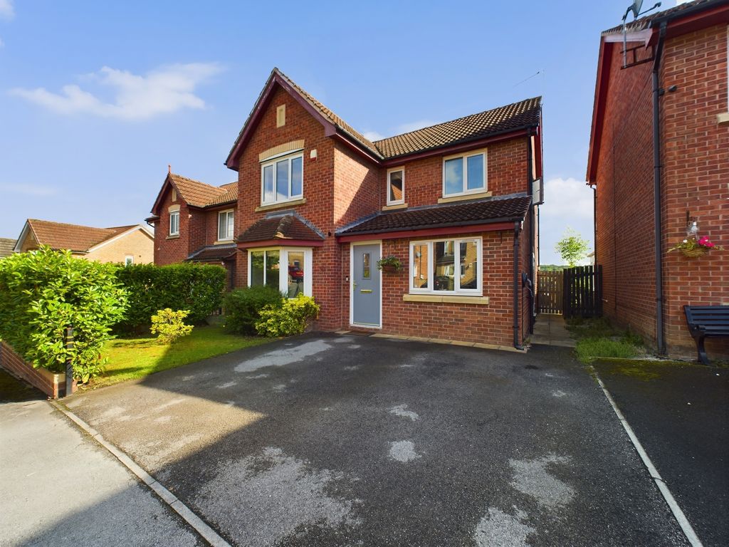 4 bed detached house for sale in Ironstone Crescent, Chapeltown