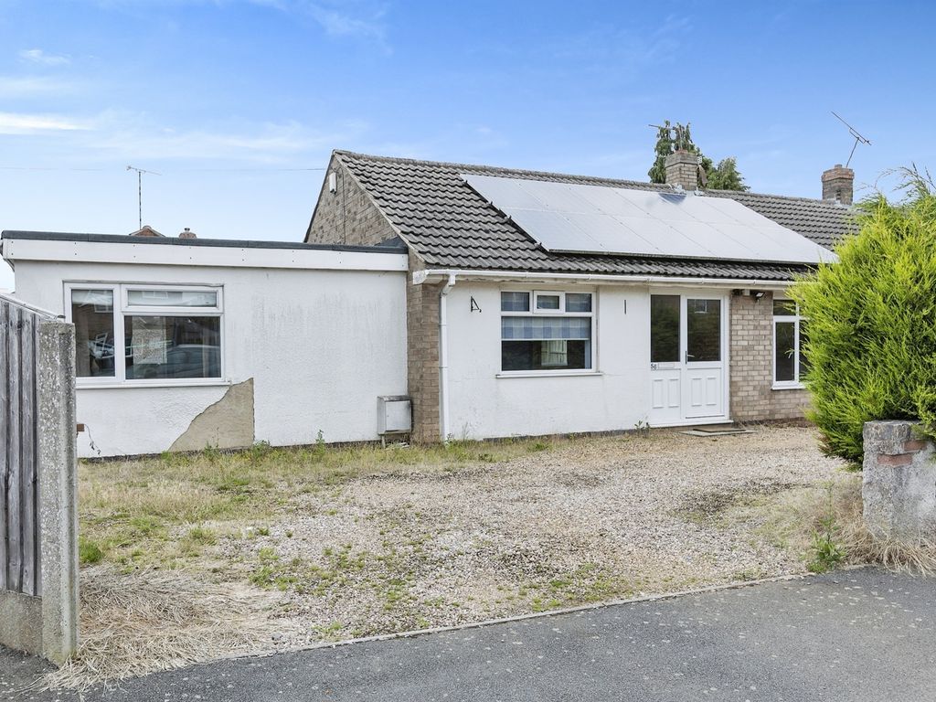 2 bed semidetached bungalow for sale in Oak Road, Desford, Leicester