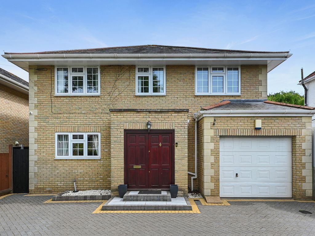 5 bed detached house for sale in Lee Chapel Lane, Langdon Hills