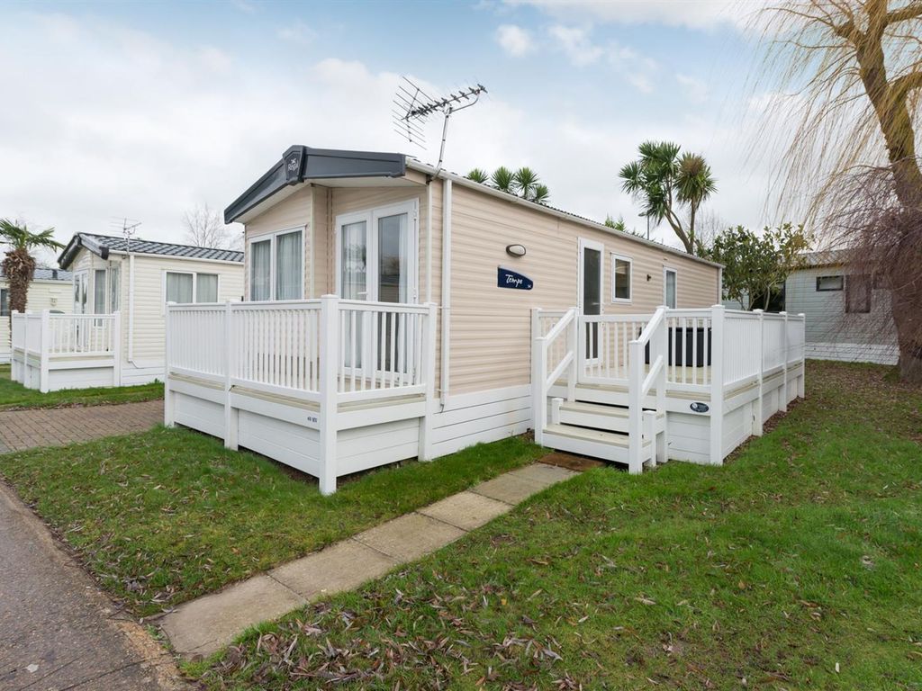 2 bed mobile/park home for sale in Foxhunter Residential Caravan Park