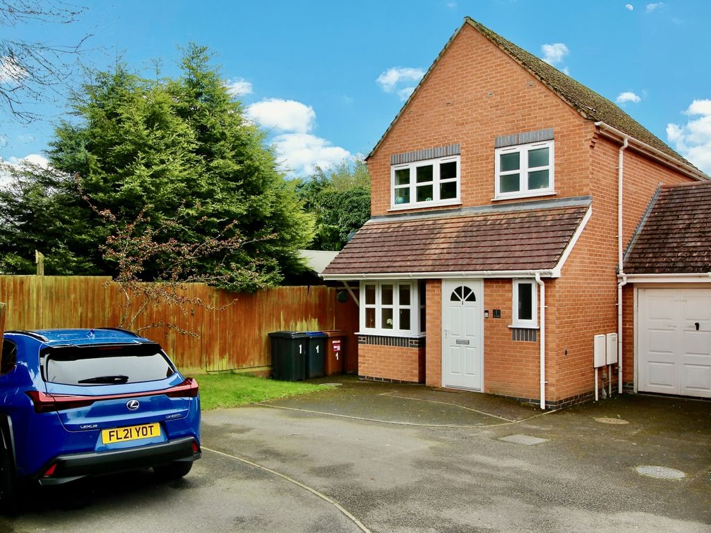 3 bed detached house for sale in Beatty Close, Hinckley LE10, £290,000