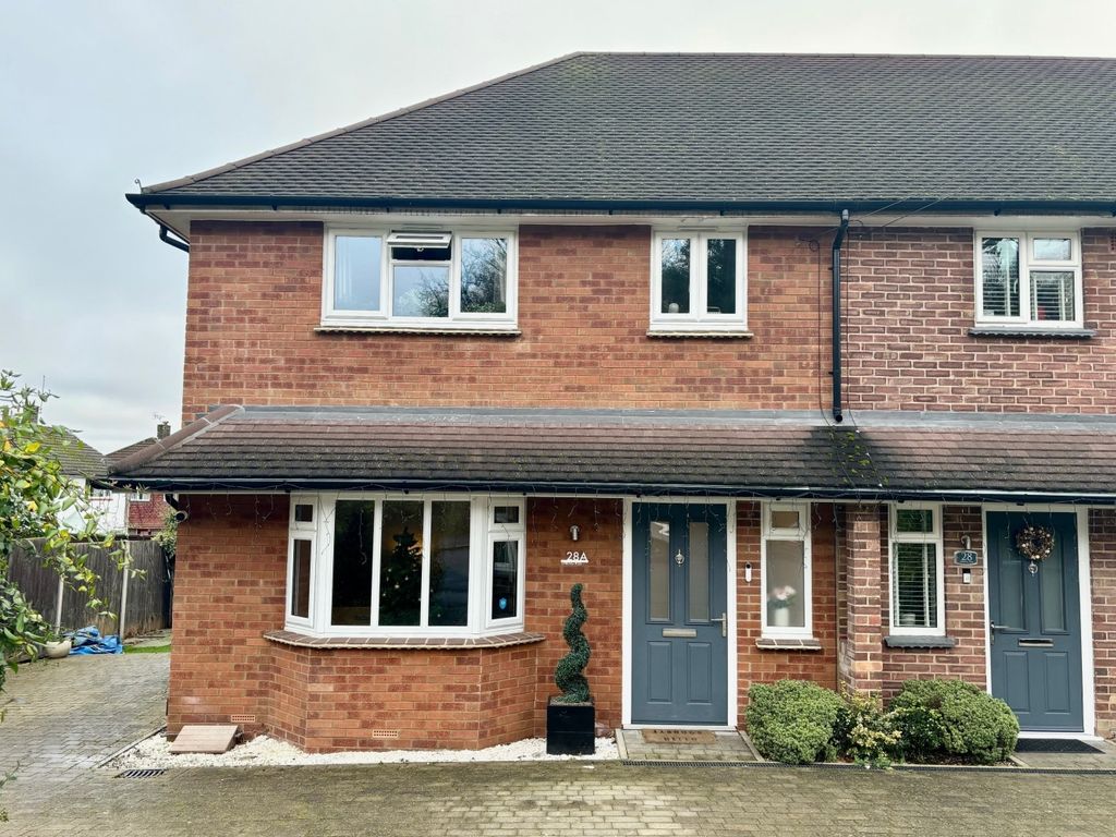 3 bed end terrace house to rent in Spring Rise, Egham, Surrey TW20, £