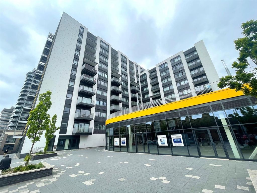 2 bed flat to rent in Ilford Hill, Ilford IG1 Zoopla