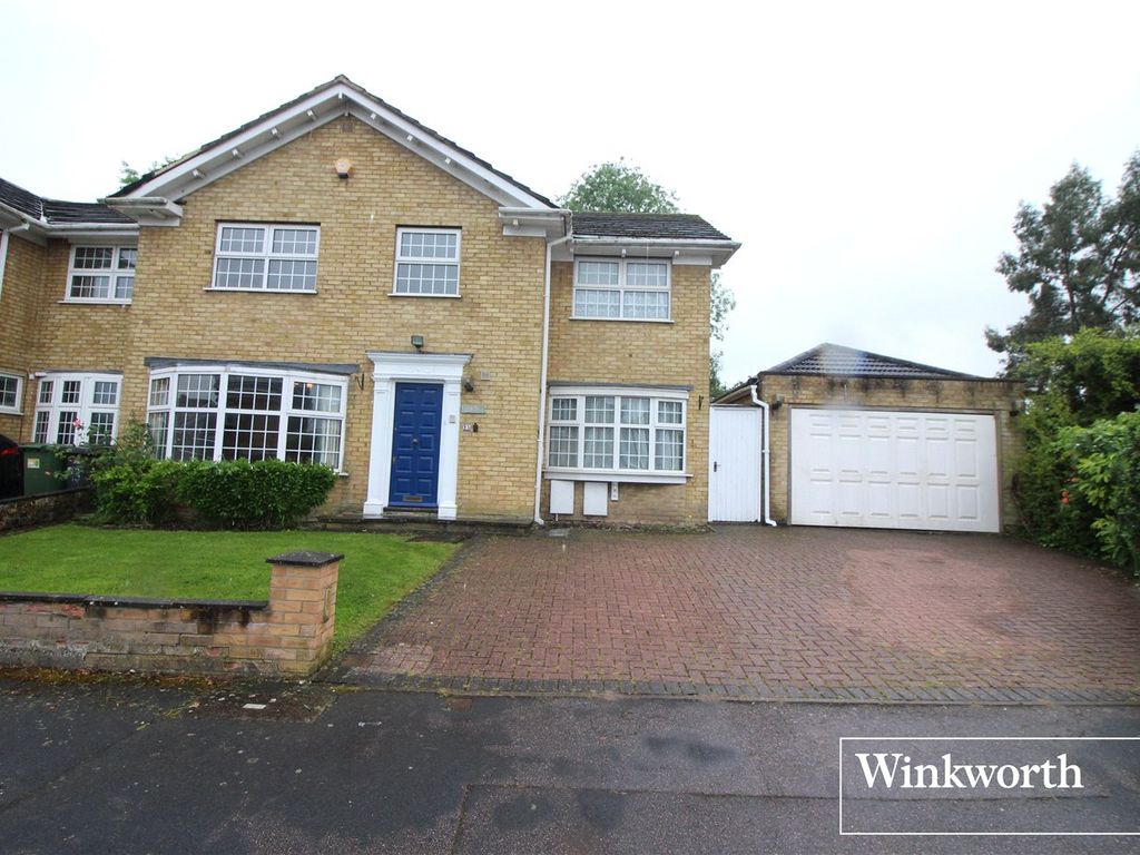 4 bed semidetached house for sale in Hartfield Avenue, Elstree