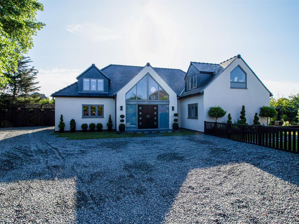 5 bed detached house for sale in Broomhall Avenue, Wakefield WF1 Zoopla