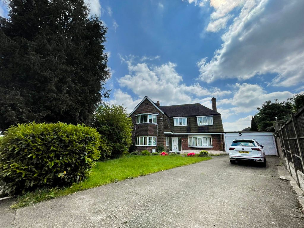 4 bed detached house to rent in Halton Road, Sutton Coldfield, West
