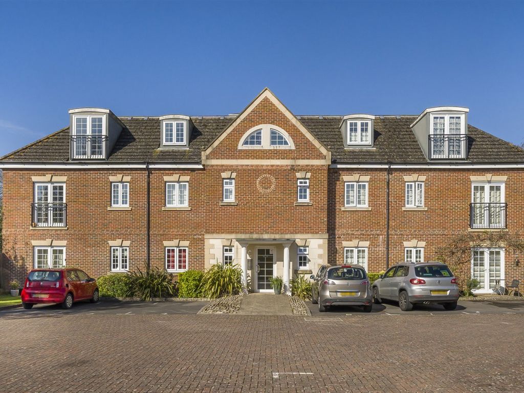 2 bed flat for sale in 3 Wolfe Close, Broyle Road, Chichester, West